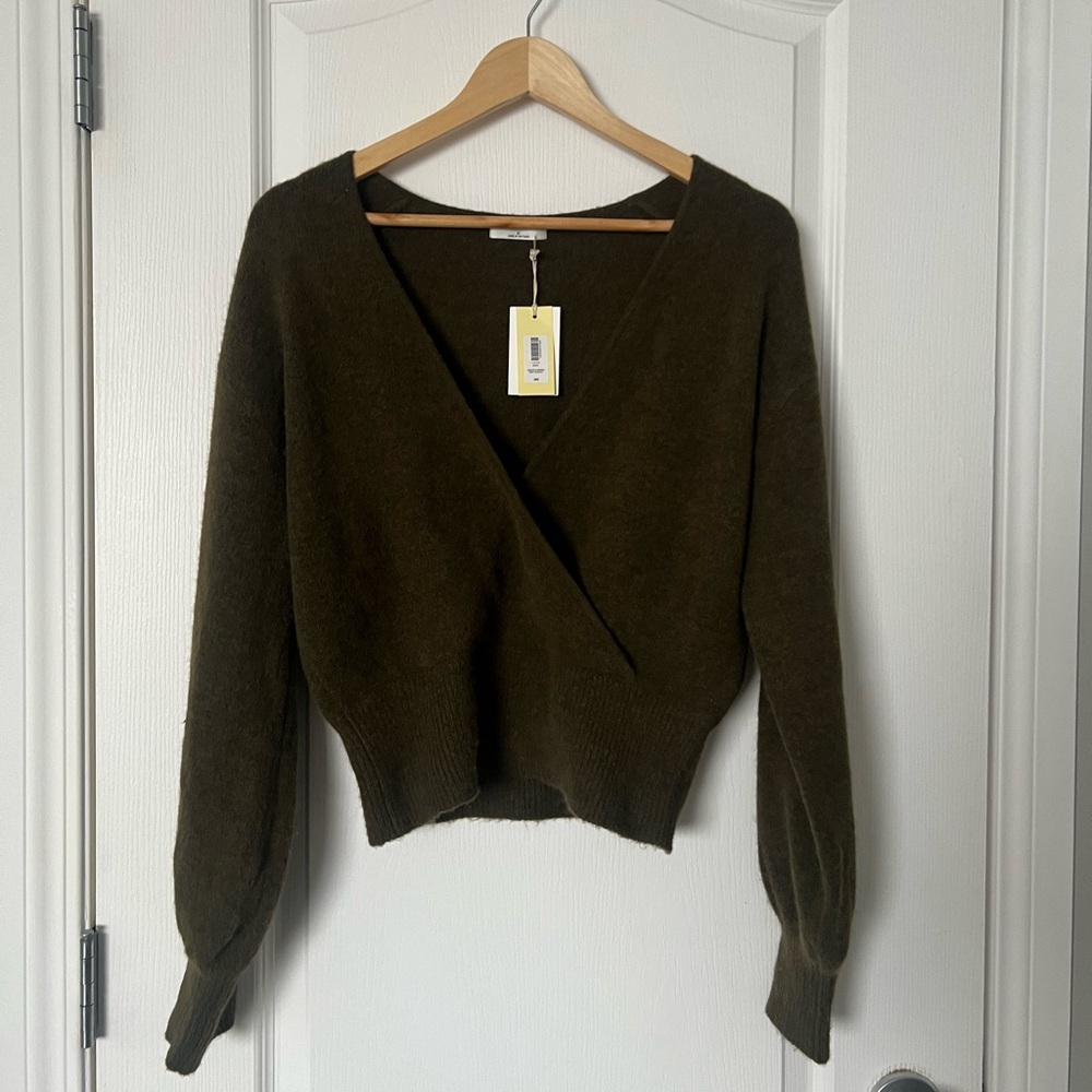 Aritzia Wilfred Dear V-Neck Sweater